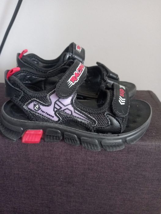 Сандали на мальчика