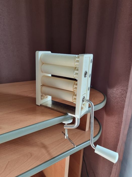 Продам лапшерезку