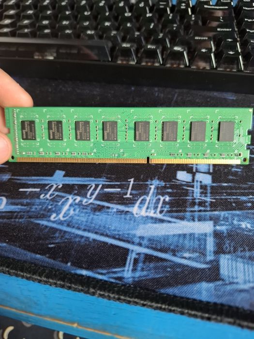 Memorie ram 4gb ddr3 1333