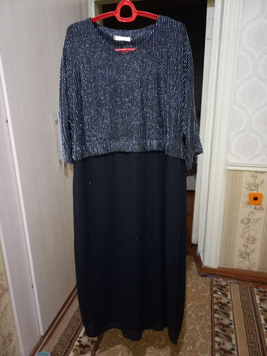 Новое  платье размер 54