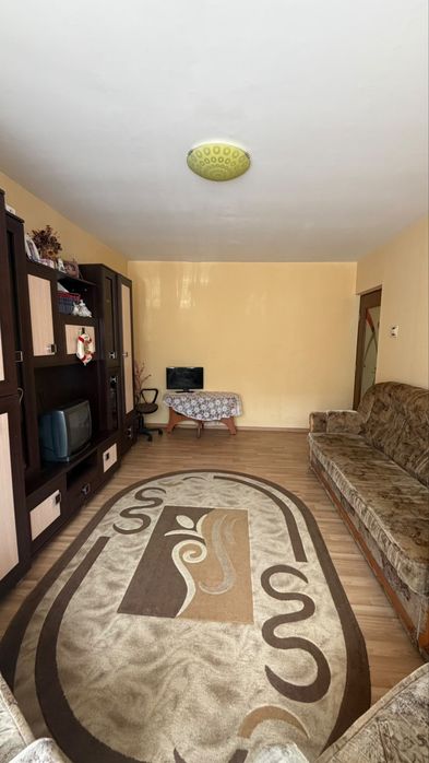 Proprietar vand apartament 2 camere Liceul Sportiv