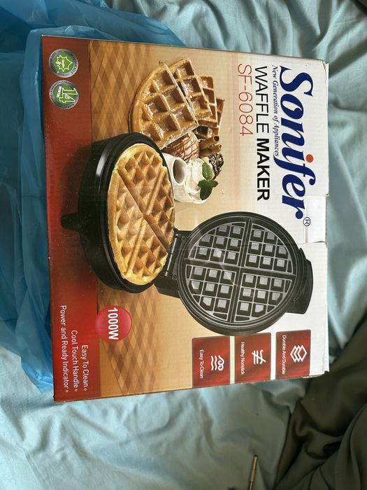 Вафельница новая