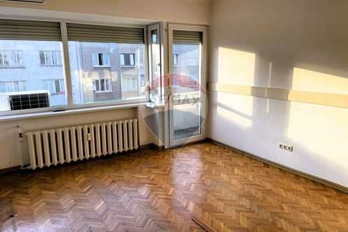 Дава се под наем Четиристаен апартамент в София, Център - 120 кв.м за 990 € - Снимка #9