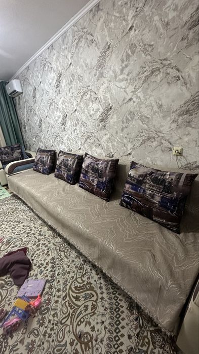 Диван с креслом 4 м