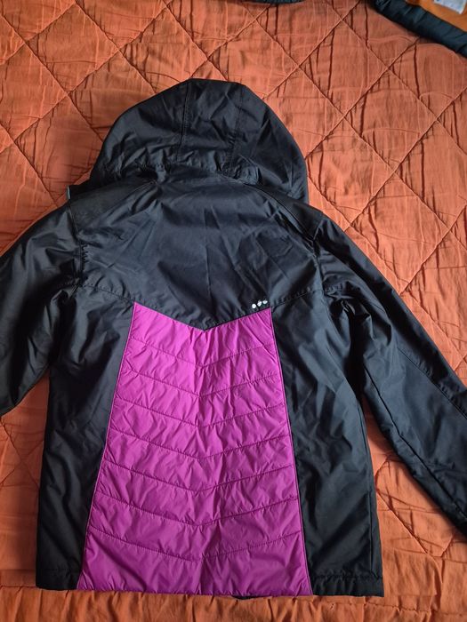 Super Geaca i Decathlon  10-12 ani impermeabila Wedze Decathlon ,