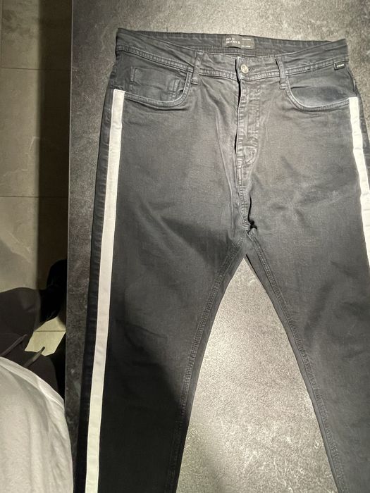 Blugi Zara deosebiti