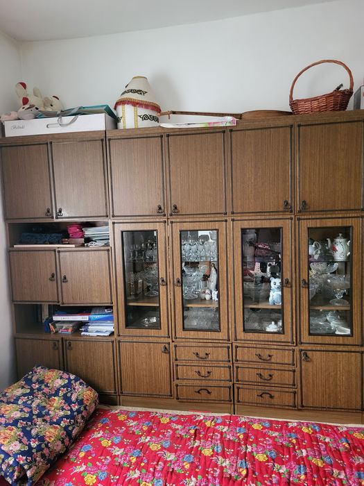 Шкаф гостинный  удобный