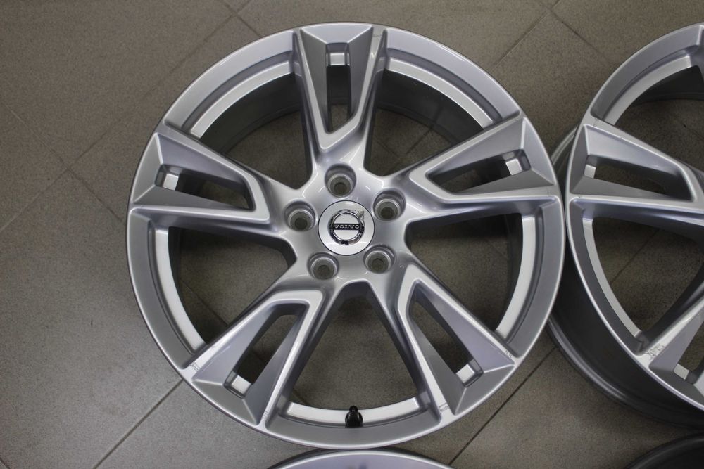 Джанти 18" Volvo XC40, XC60, V90 Cross Country