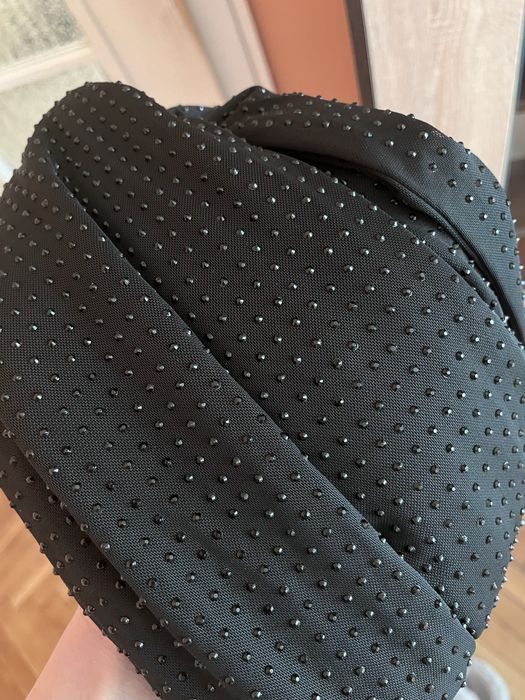 Дълга черна рокля с камъни