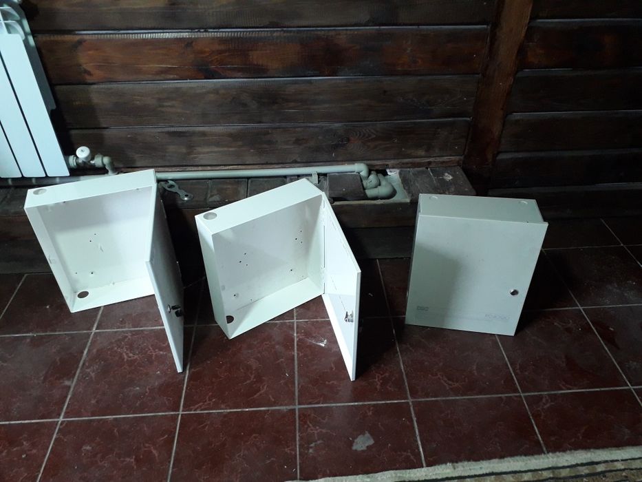 Продам два щита .