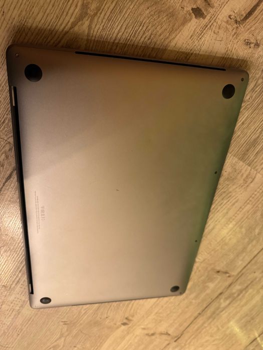 MacBook Pro 15 2019 i9 32GB Radeon 560X 1TB SSD