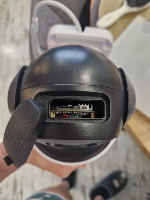 Нова охранителна куполна WIFI камера