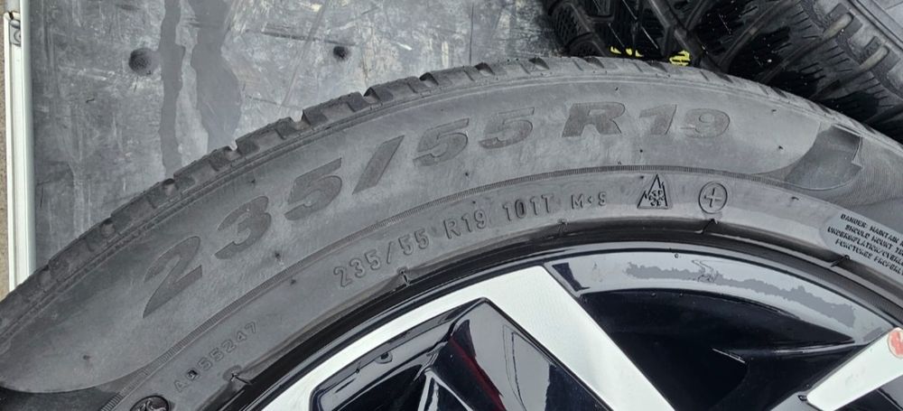 Jante R19 originale pentru Hyundai loniq 5 + cauciucuri de iarnă