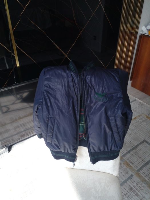 Продам недорого детские куртки