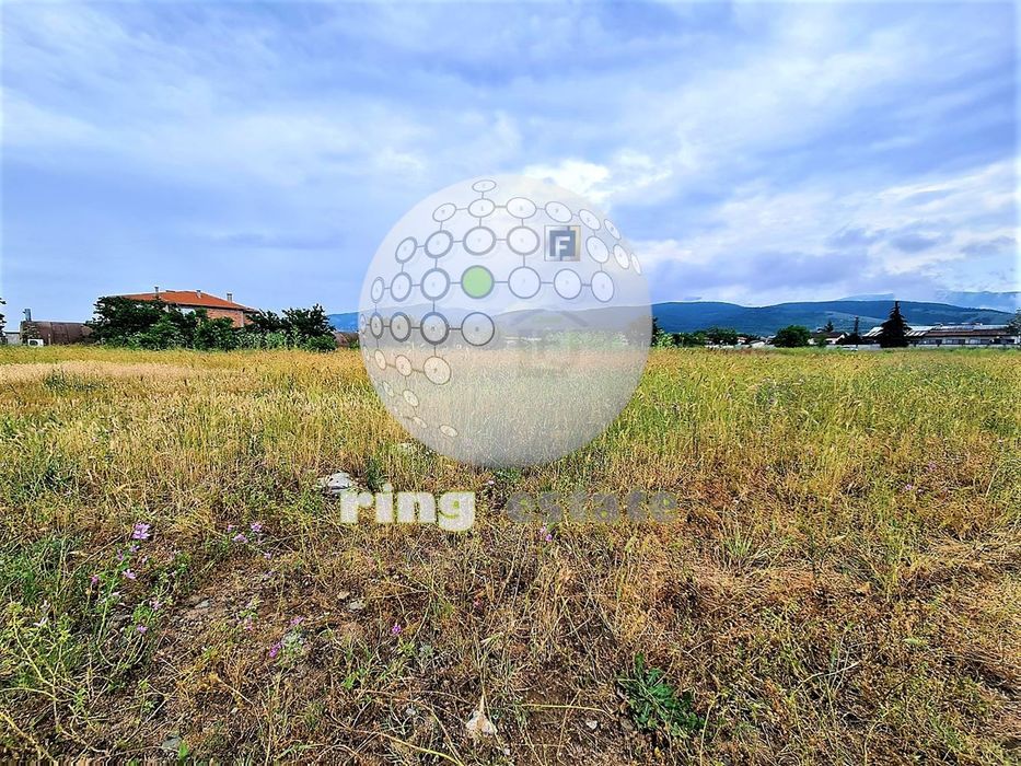 Продава се Парцел в с. Първенец, Област Пловдив - 4100 кв.м за 65 €/кв.м - Снимка #1