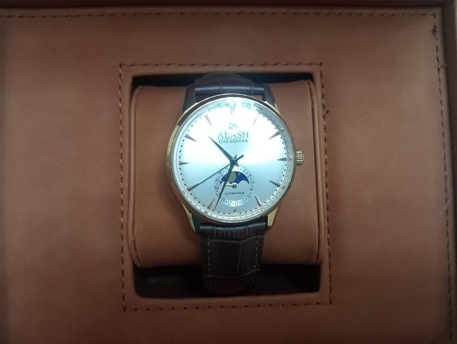 Бағасы 60000, келісім бар. Алаш сағаты, пайдаланылмаған,