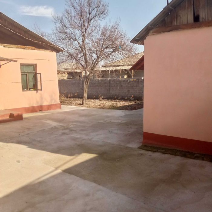 Нурафшонда уй сотилади 5 соток