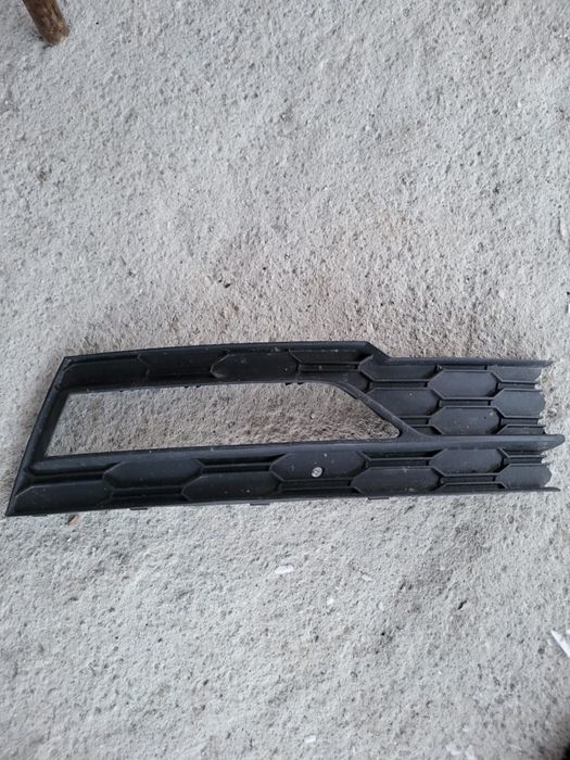 Bara fata, grilaj, ornament Skoda Octavia 3 2024 break