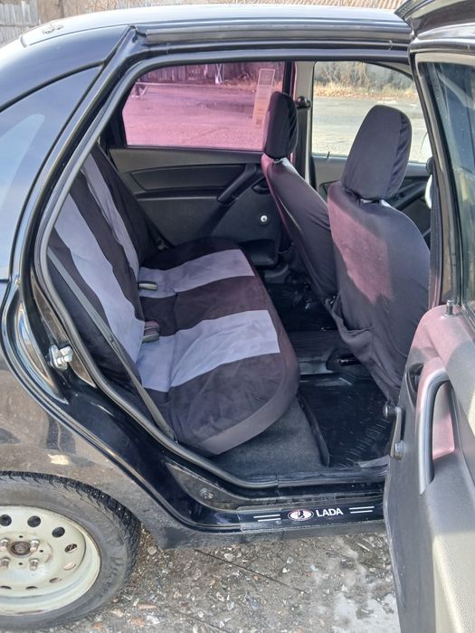 Продам хорошую машину гранту 2012г.