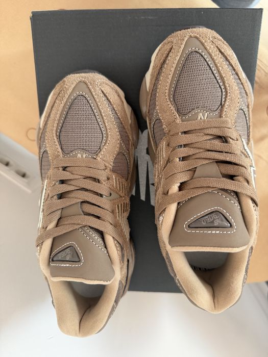 New Balance 9060 mărimea 37