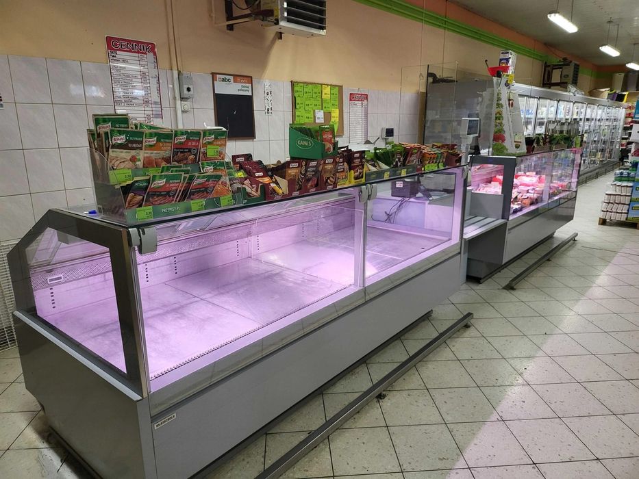 Vitrina frigorifica orizontala mezeluri/carne cu geamul drept