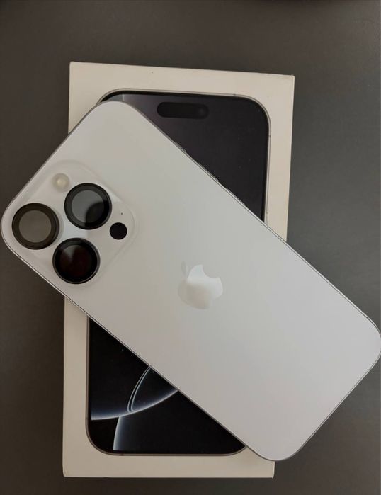 Iphone 16 pro 256mb батарея 92%