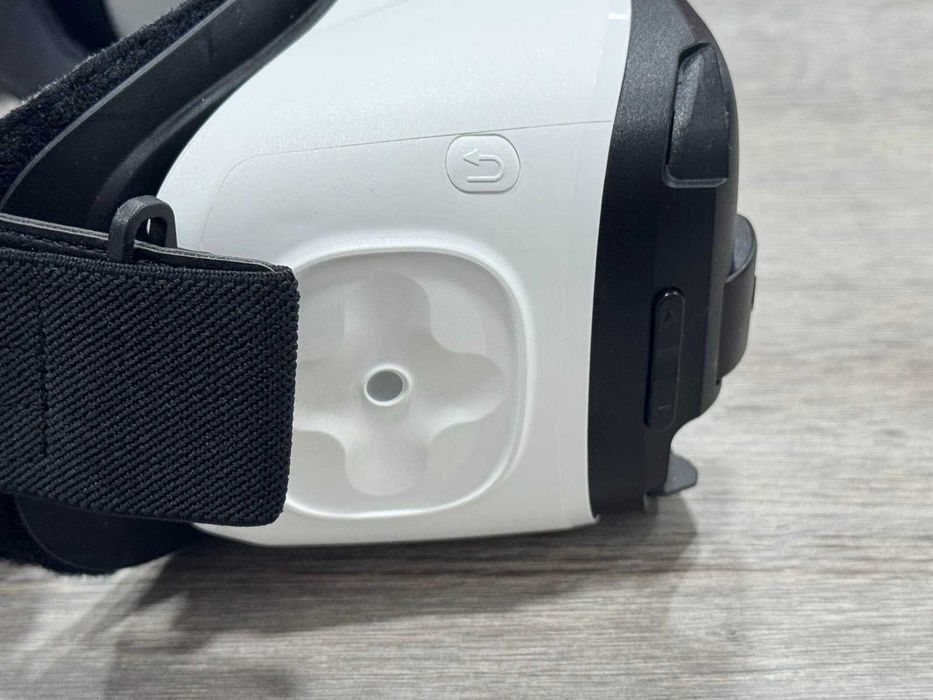 Samsung Gear VR by Oculus
