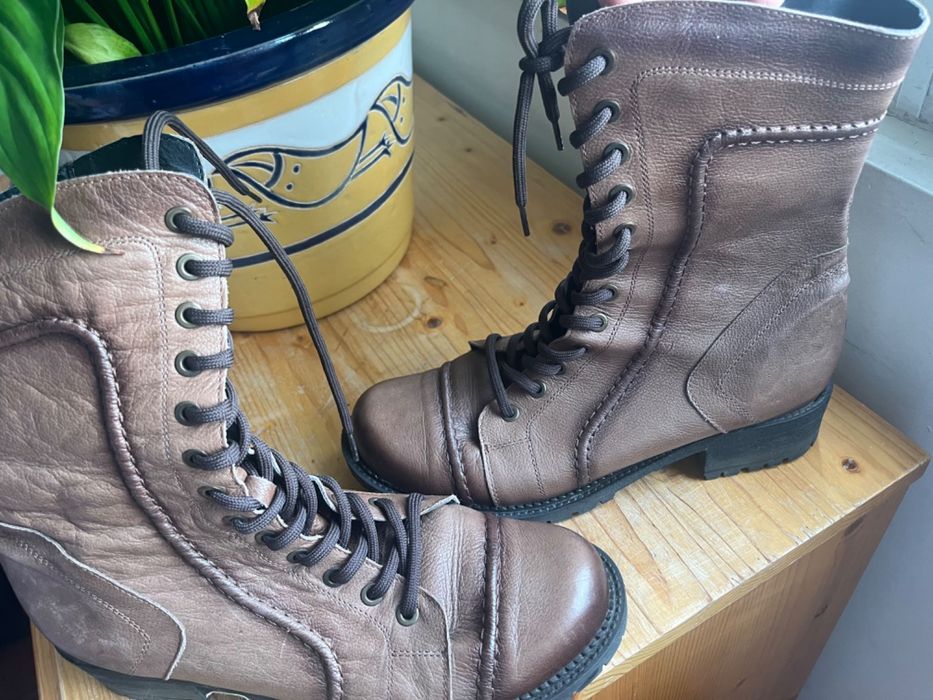 Ghete dama stare foarte buna