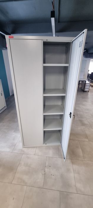 Металлический шкаф