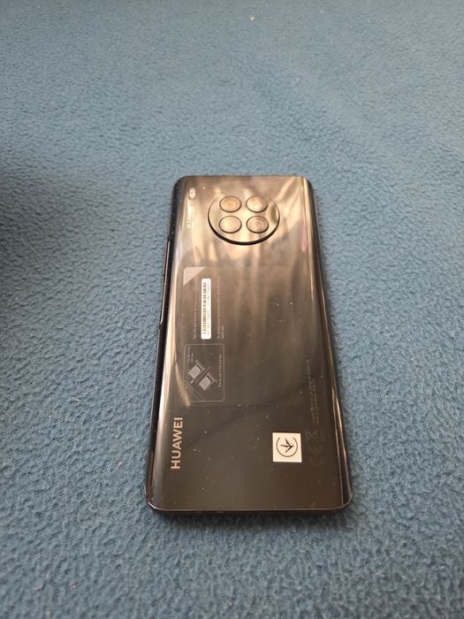 Продавам Huawei Nova 8i