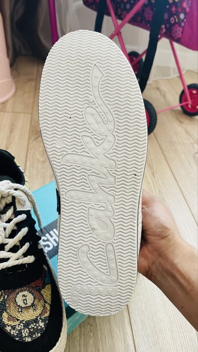 Продам обувь абсалютно новая