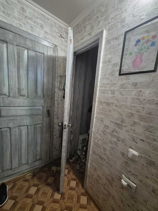 Продам 1 ком квартиру в 20 мкр
