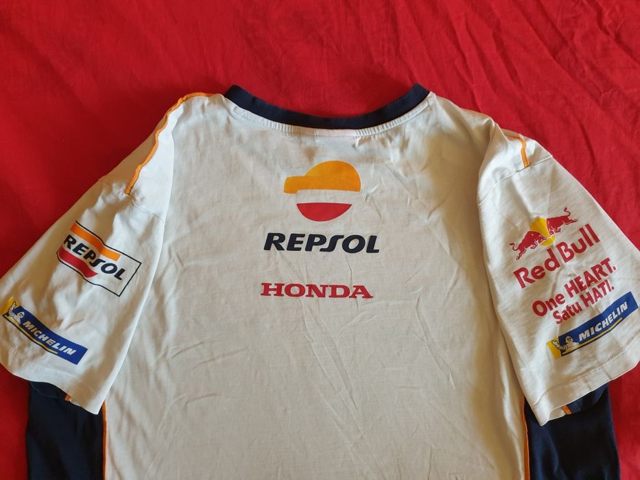 Tricou  de  barbati  -   100 lei.