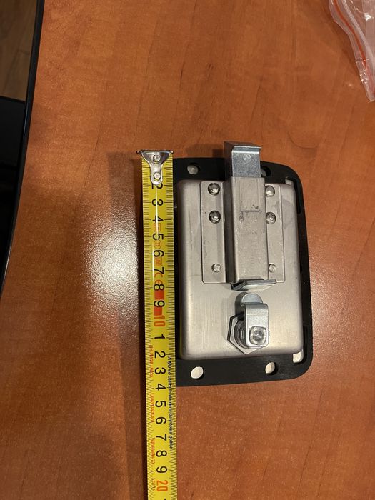 Încuietoare cu butuc și cheie Inchidere rulota  Semiremorca, 140x100mm