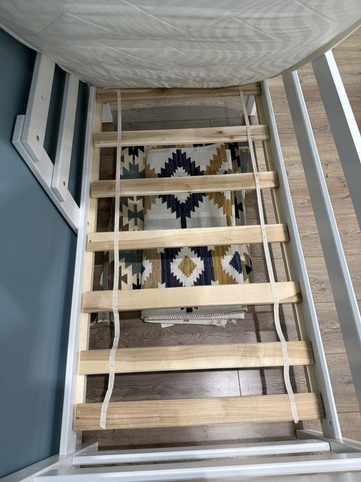 Детский кровать