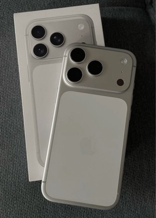 продам iphone 17 про
