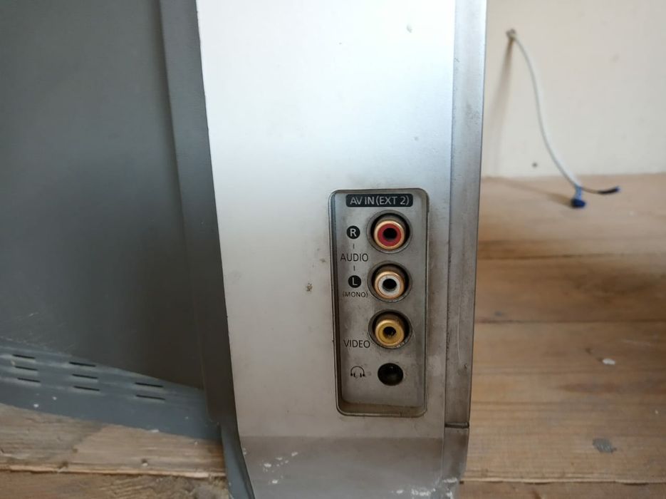 Продам телевизор б/у