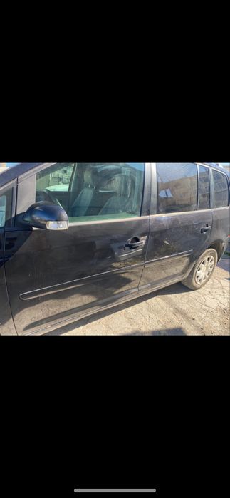 Предна задна лява врата Туаран 2005г перфектни