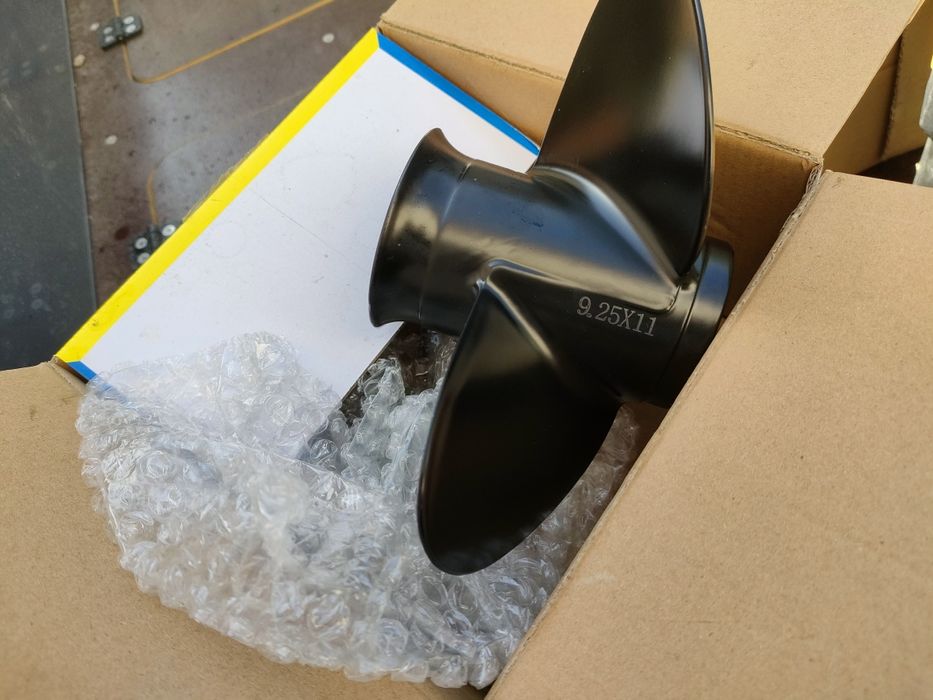 Мотор Tohatsu 18 ориг