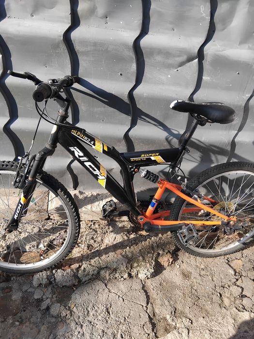 Vând bicicleta super oferta 300 lei