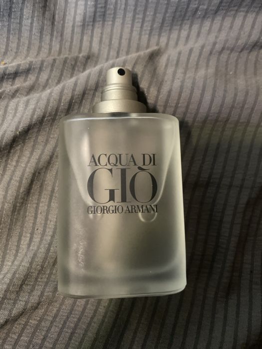 Оригинальные духи коробки нету