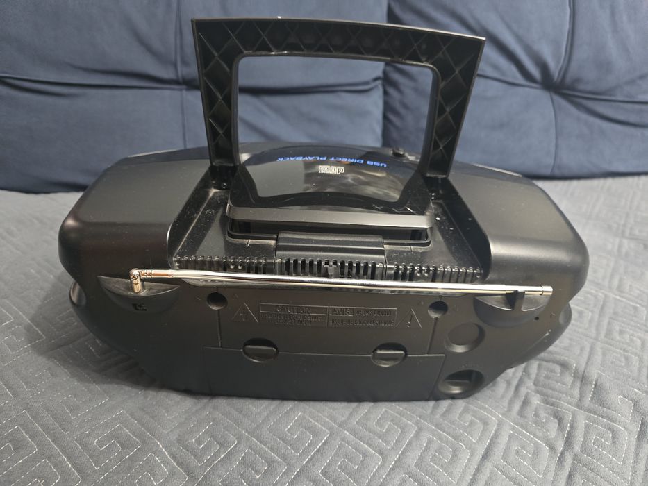 продам магнитофон Philips AZ1826  (CD / USB / Radio)