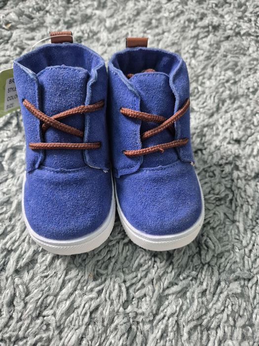 Нови детски обувки