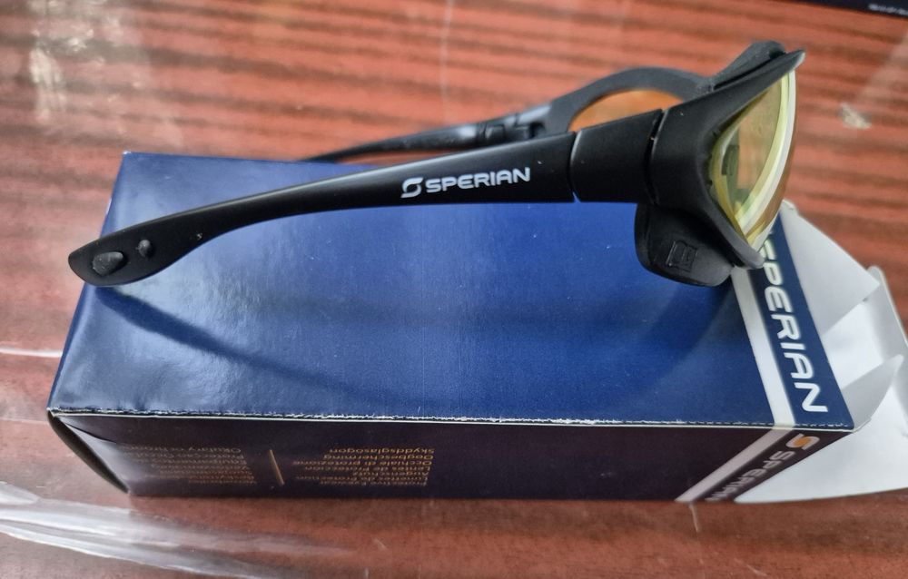 Очки защитные Sperian. Новые.