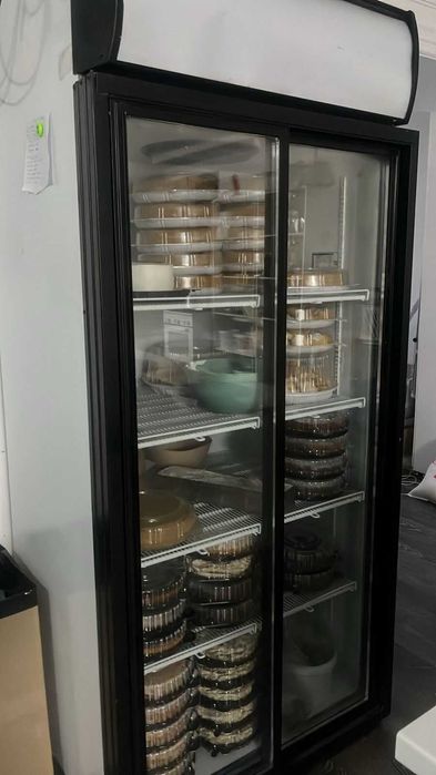 Продам холодильные ветрины