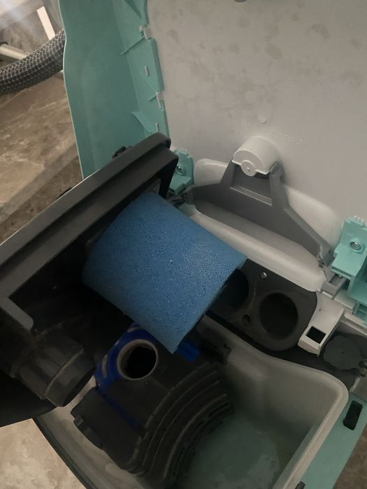 Прахосмукачка 2 в 1 . Миеща и сухо