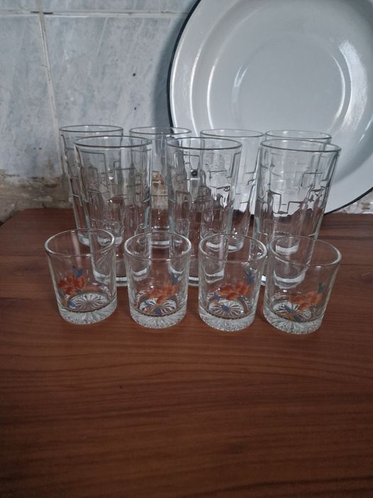 Стаканы и стопки