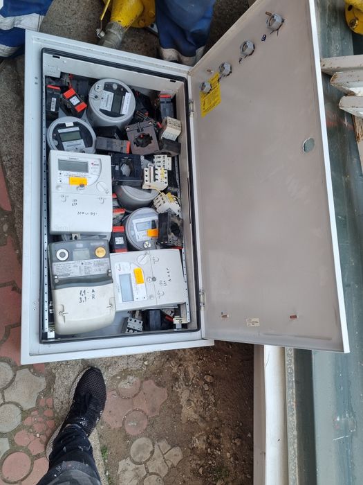 Vand tablouri electrice..