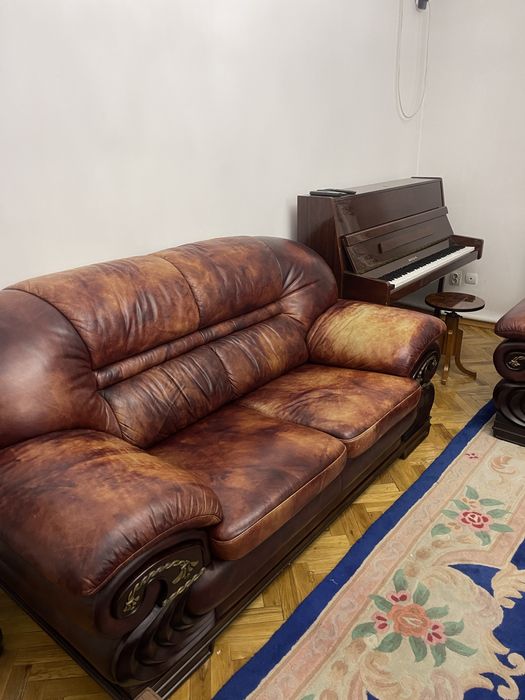 Кожанный диваны тройка комплект