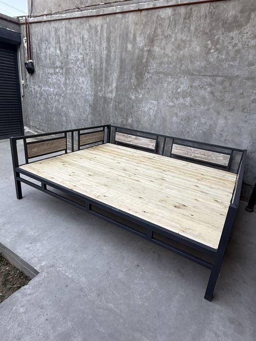 Tapchan hi tech, suri, chorpoya, Kravat, Temir tapchan loft